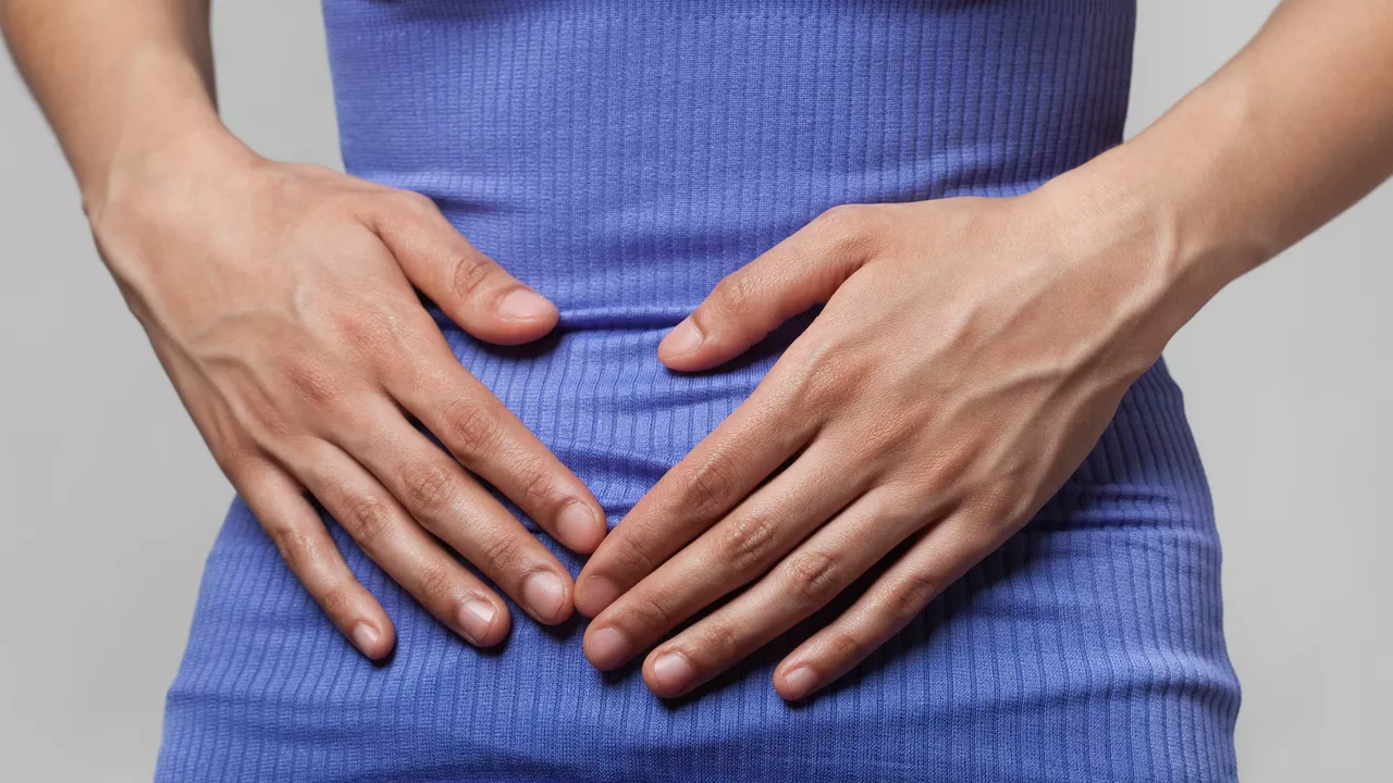 The connection between severe stomach pain and ovarian cysts